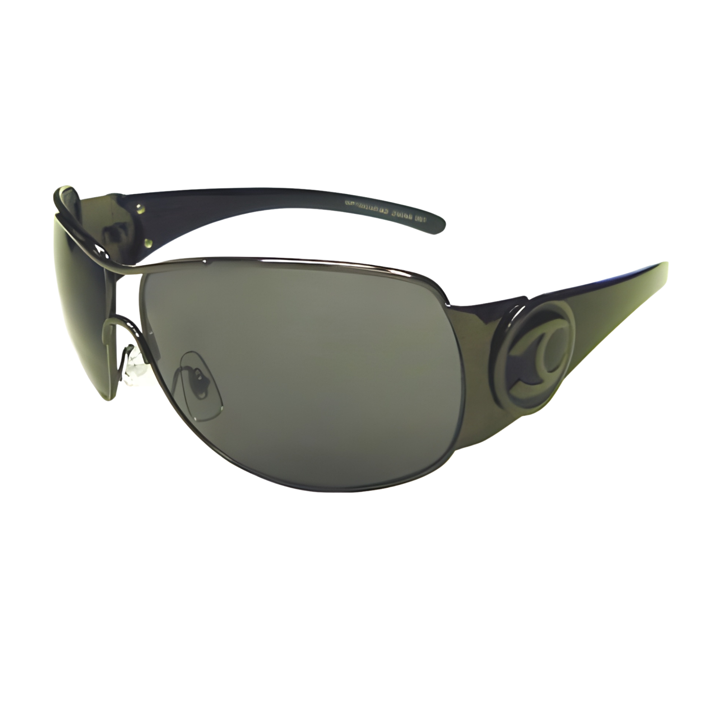 Polarized fashion sunglasses with a trendy round frame and sleek black finish, featuring dark gradient lenses for women.