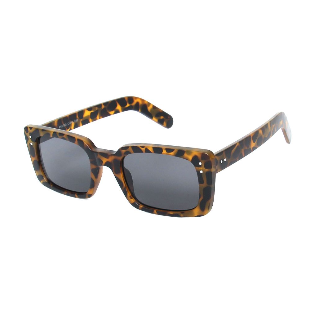 
                  
                    SUNGLASS | P687SD
                  
                